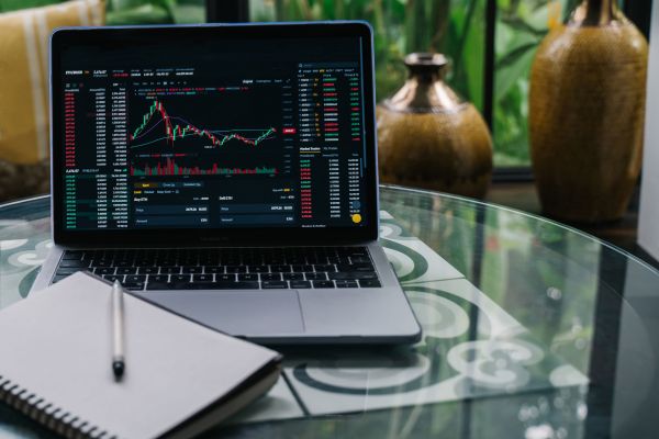 Apprendre le trading : les secrets pour réussir dès le départ